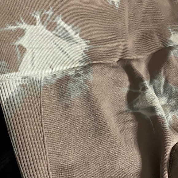 Naturyl Gemstone Legging - Picture 13 of 14